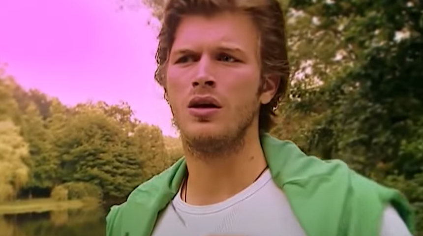 Kıvanç Tatlıtuğ dizileri: Her şey Acemi Cadı ile başladı...