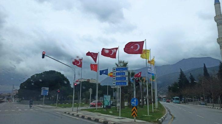 Manisa Büyükşehir Belediyesinden bayrak hassasiyeti G1