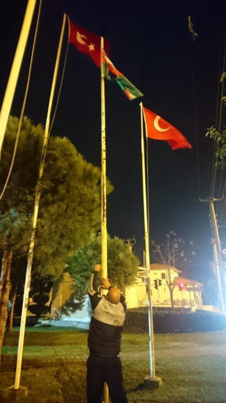 Manisa Büyükşehir Belediyesinden bayrak hassasiyeti G2