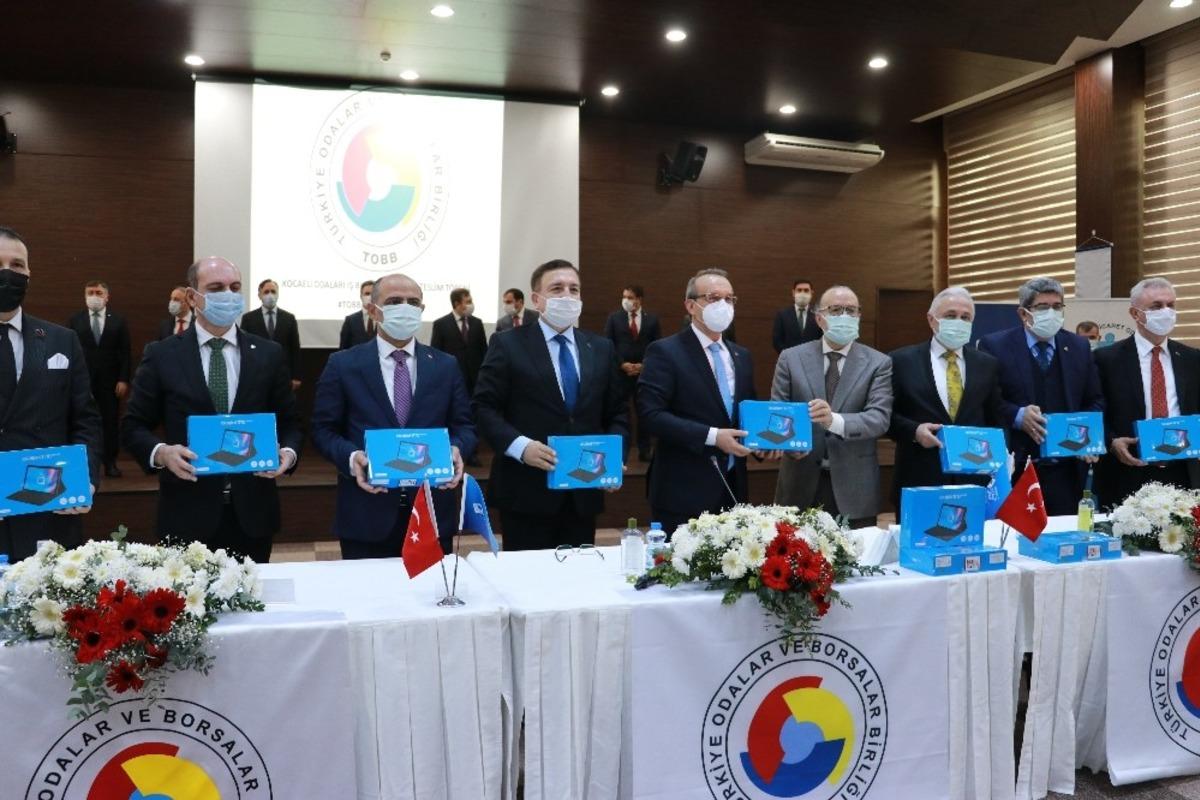 Kocaeli&rsquo;de &ouml;ğrencilere tablet desteği