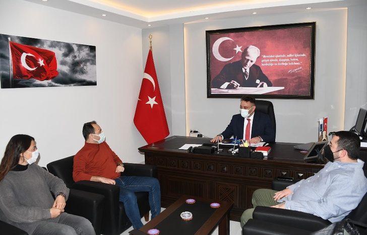 Kuşadası’nda zabıtaya mesai öncesi moral kahvaltısı G2