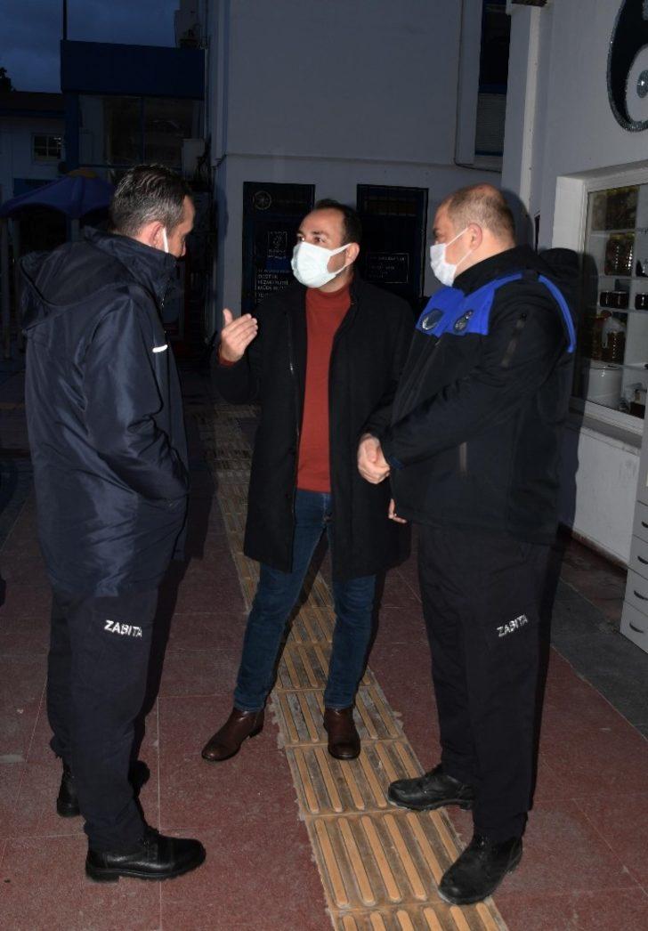 Kuşadası’nda zabıtaya mesai öncesi moral kahvaltısı G5