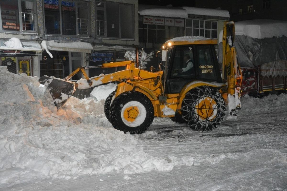 G&uuml;roymak&rsquo;ta karla m&uuml;cadele &ccedil;alışması