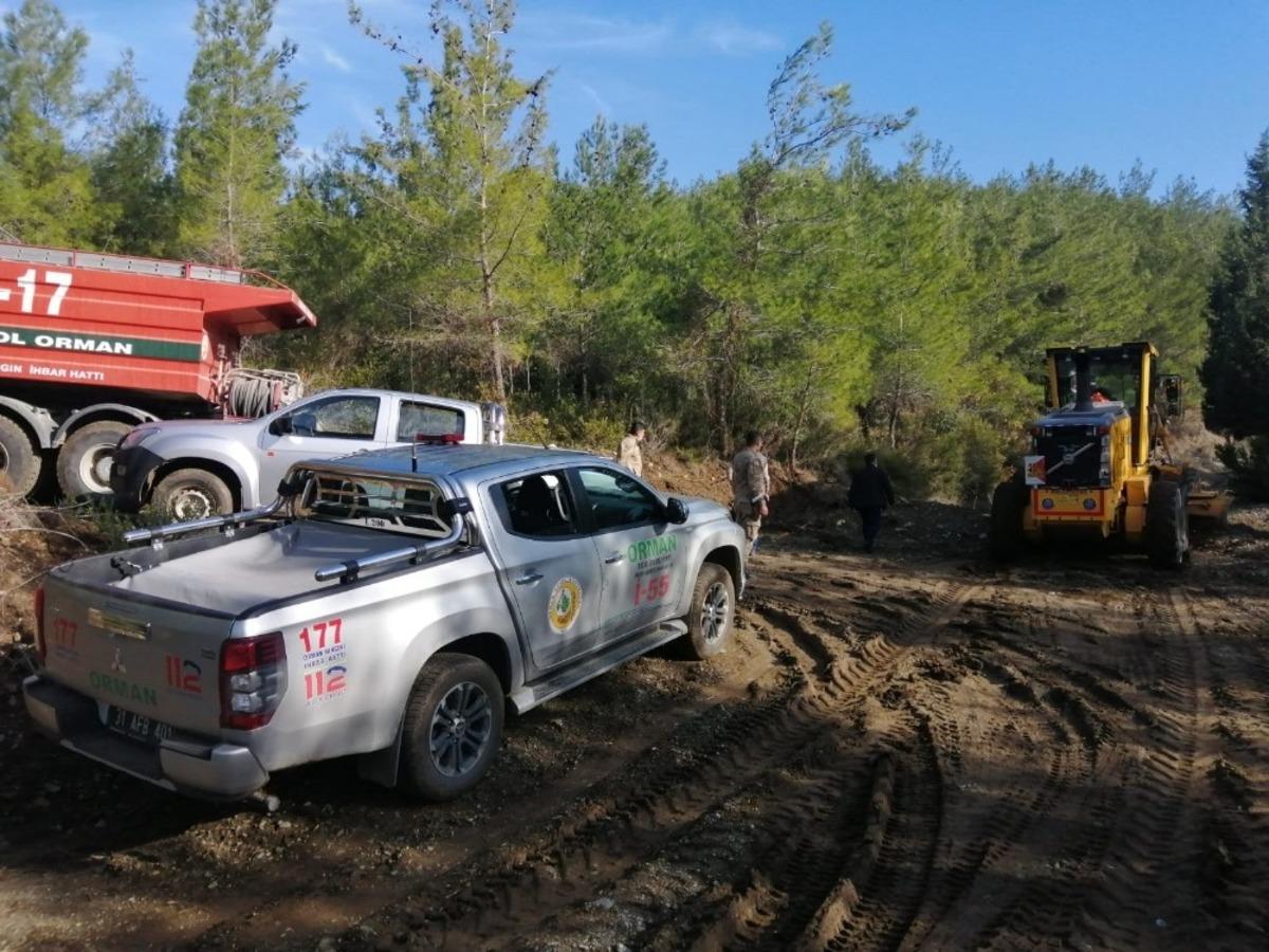 Erzin&rsquo;de orman yangını b&uuml;y&uuml;meden s&ouml;nd&uuml;r&uuml;ld&uuml;