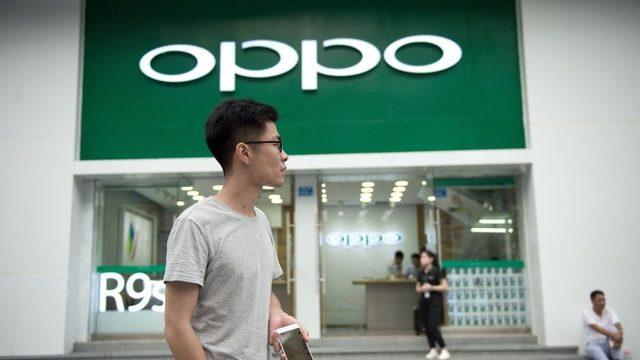 Samsung ve Oppo bu yıl itibarıyla Türkiye'de akıllı telefon üretimine başlıyor. Bu şirketleri çok sayıda Çinli üretici takip edecek. Peki bu şirketler akıllı telefon üretimi için neden Türkiye'yi tercih ediyor, bu durum telefon fiyatlarına nasıl yansır?