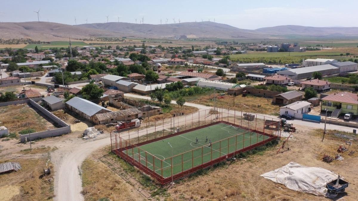 Sel&ccedil;uklu&rsquo;da suni &ccedil;im saha sayısı 99&rsquo;a y&uuml;kseliyor
