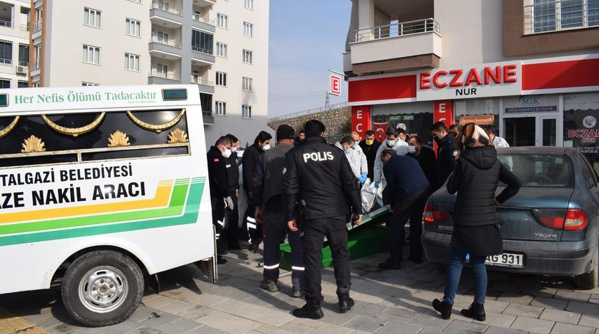 Malatya'da korkun&ccedil; olay: Tartıştığı eşiyle g&ouml;r&uuml;nt&uuml;l&uuml; g&ouml;r&uuml;şme yapıp intihar etti