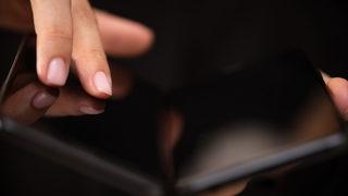 Apple katlanabilir iPhone için patent başvurusu yaptı