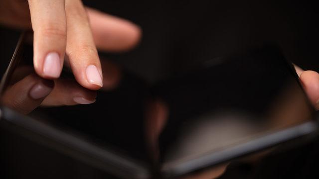 Apple katlanabilir iPhone için patent başvurusu yaptı