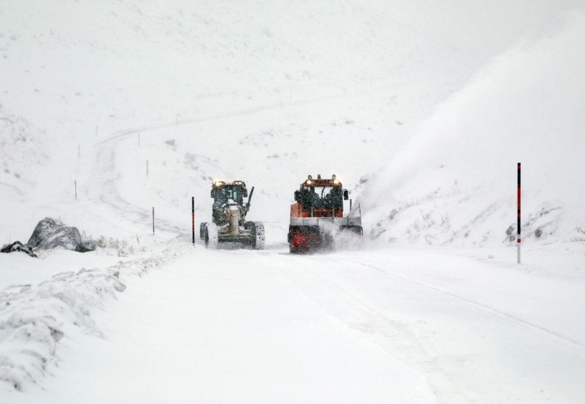 Van B&uuml;y&uuml;kşehir Belediyesinin karla m&uuml;cadelesinde b&uuml;y&uuml;k başarı