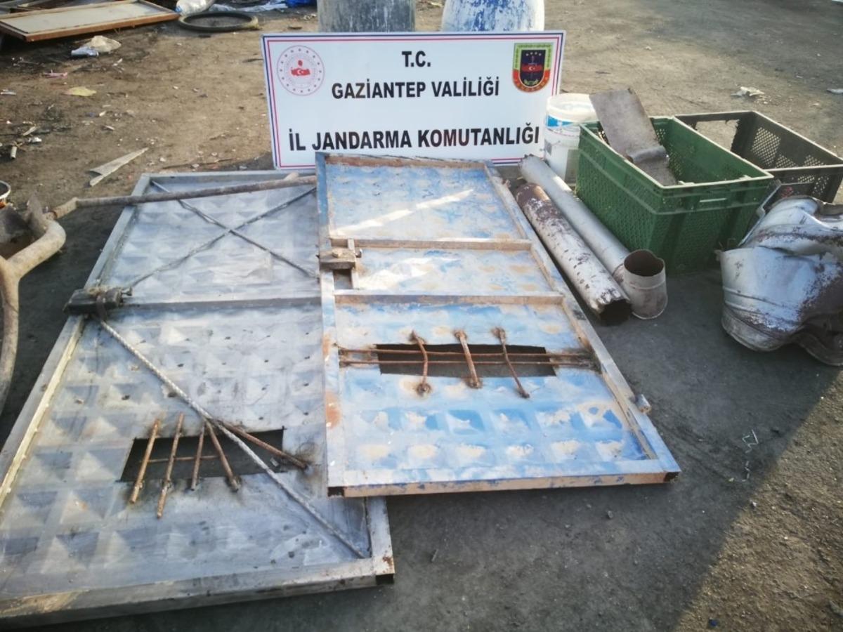 Bağevi hırsızları yakalandı