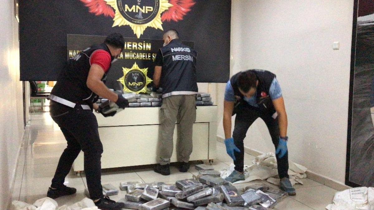 Mersin polisi uyuşturucuyla m&uuml;cadelede T&uuml;rkiye birincisi oldu