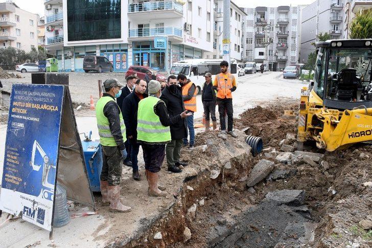 Kuşadası Yeni Asri Mezarlığında düzenleme çalışmaları sürüyor G2