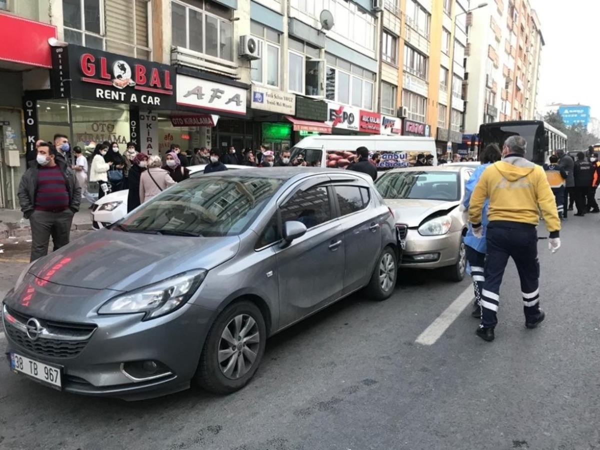 Kayseri&rsquo;de feci kaza: 2&rsquo;si ağır 7 yaralı