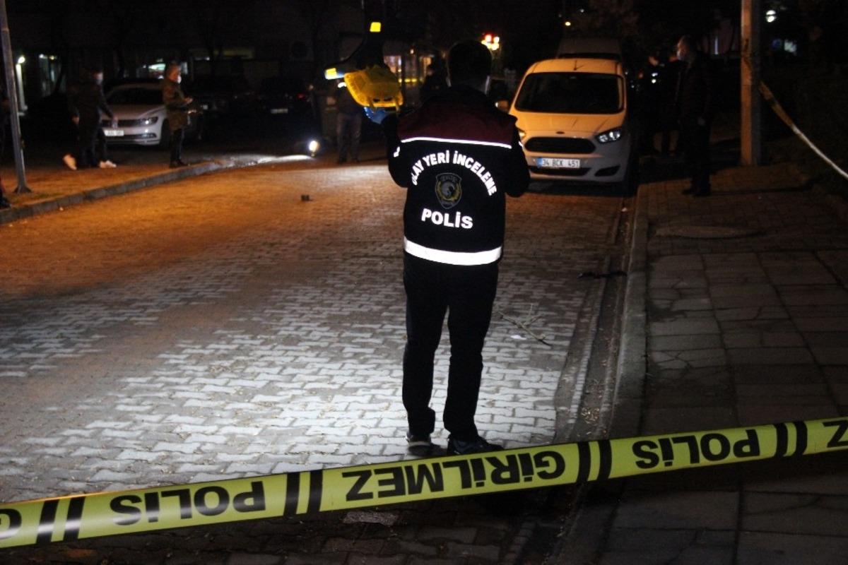 Sokak ortasında silahlı saldırı: 2 yaralı