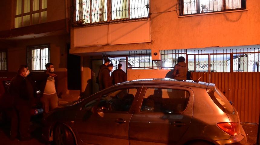 İzmir'de kendisinden haber alınamayan kişi evinin bah&ccedil;esinde &ouml;l&uuml; bulundu
