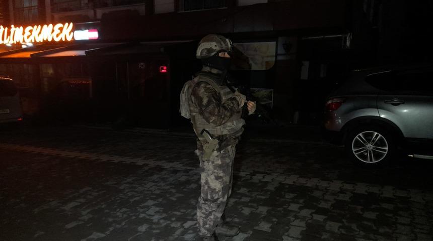 İstanbul'da DEAŞ operasyonu: &Ccedil;ok sayıda ş&uuml;pheli g&ouml;zaltında