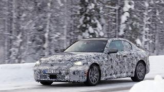 2022 BMW 2-Serisi Coupe kamuflajlı yakalandı