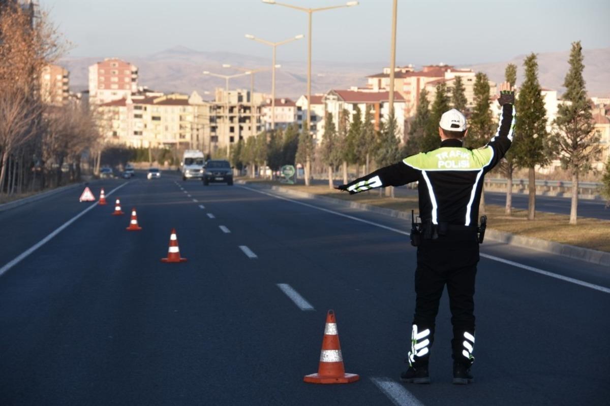Nevşehir&rsquo;de 2020 yılında 4 bin 759 ara&ccedil; s&uuml;r&uuml;c&uuml;ne ceza yazıldı