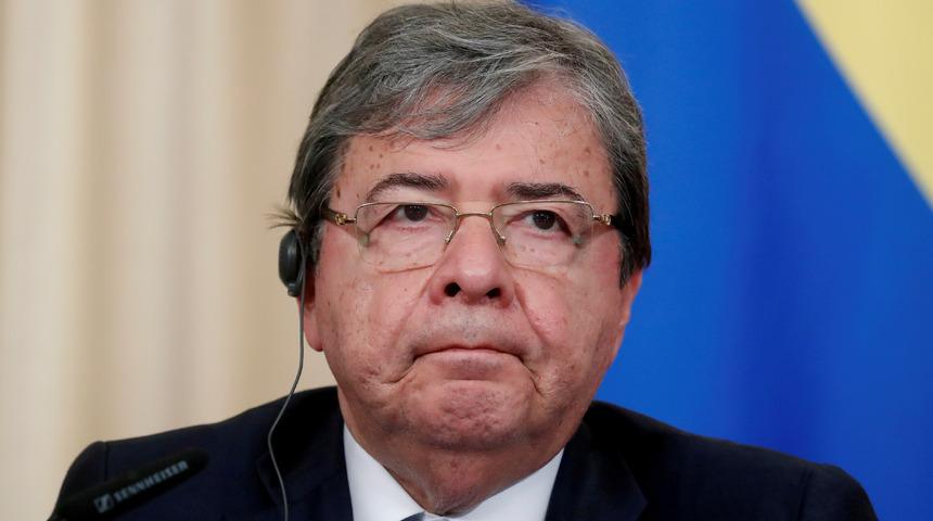 Kolombiya Savunma Bakanı Covid-19 nedeniyle hayatını kaybettİ