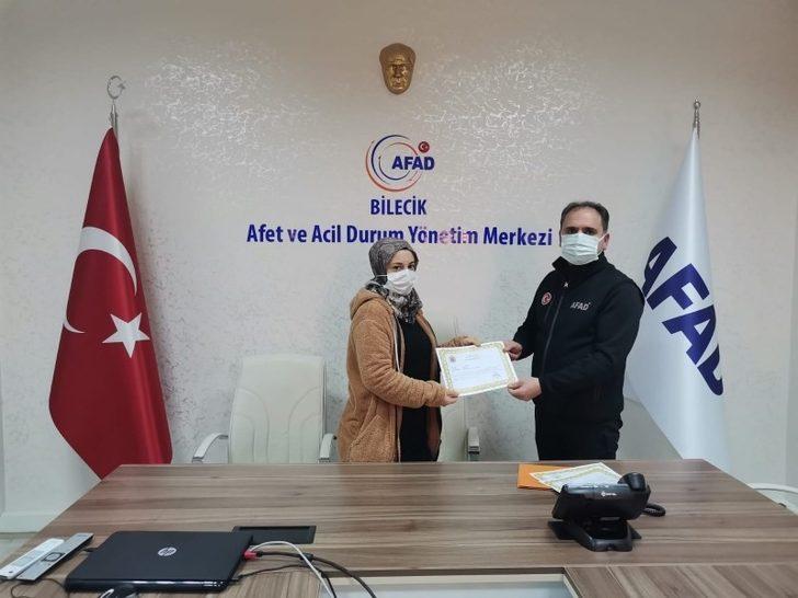 İzmir Valisi Köşger’den Bilecik AFAD personeline teşekkür mektubu G4