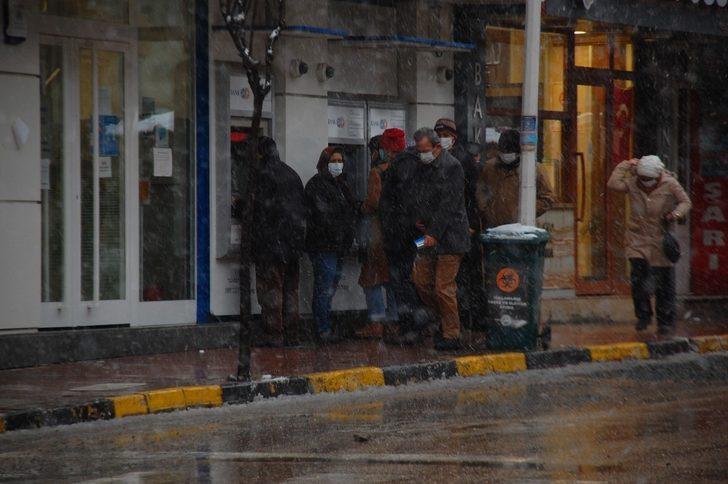 Keşanlılar bembeyaz bir güne uyandı G3