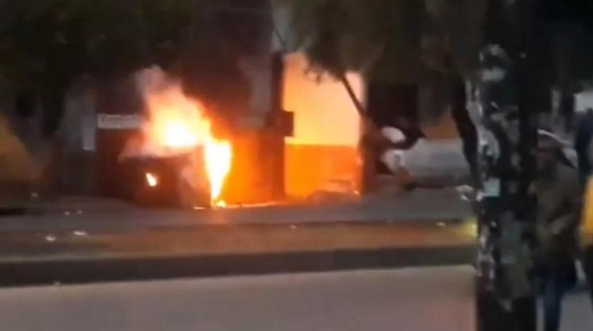 L&uuml;bnan&rsquo;da protestocular ile g&uuml;venlik g&uuml;&ccedil;leri arasında &ccedil;atışma: 45 yaralı