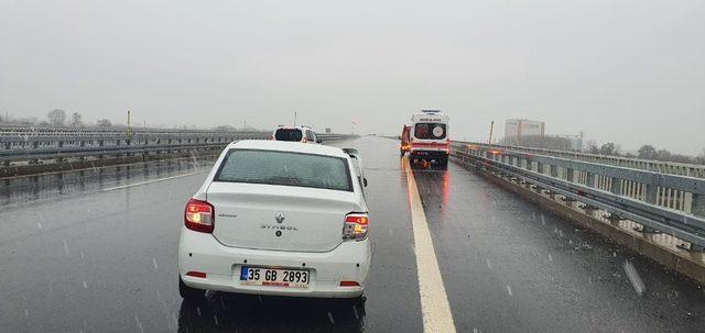 İzmir İstanbul otobanında trafik kazası: 5 yaralı