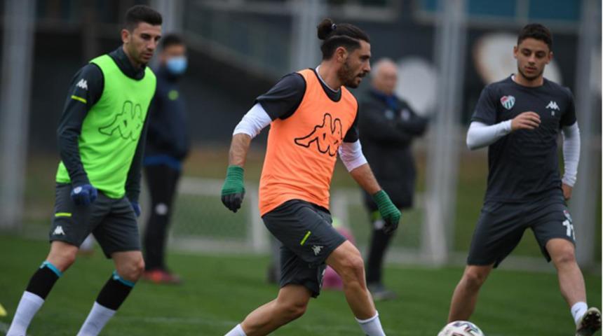 Bursaspor’a Özer Hurmacı’dan sevindirici haber