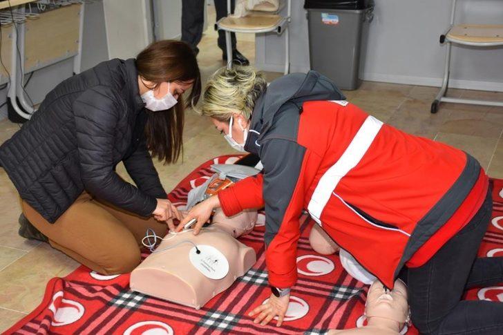 Şehzadeler Belediyesi personeline ilkyardım dersi G1