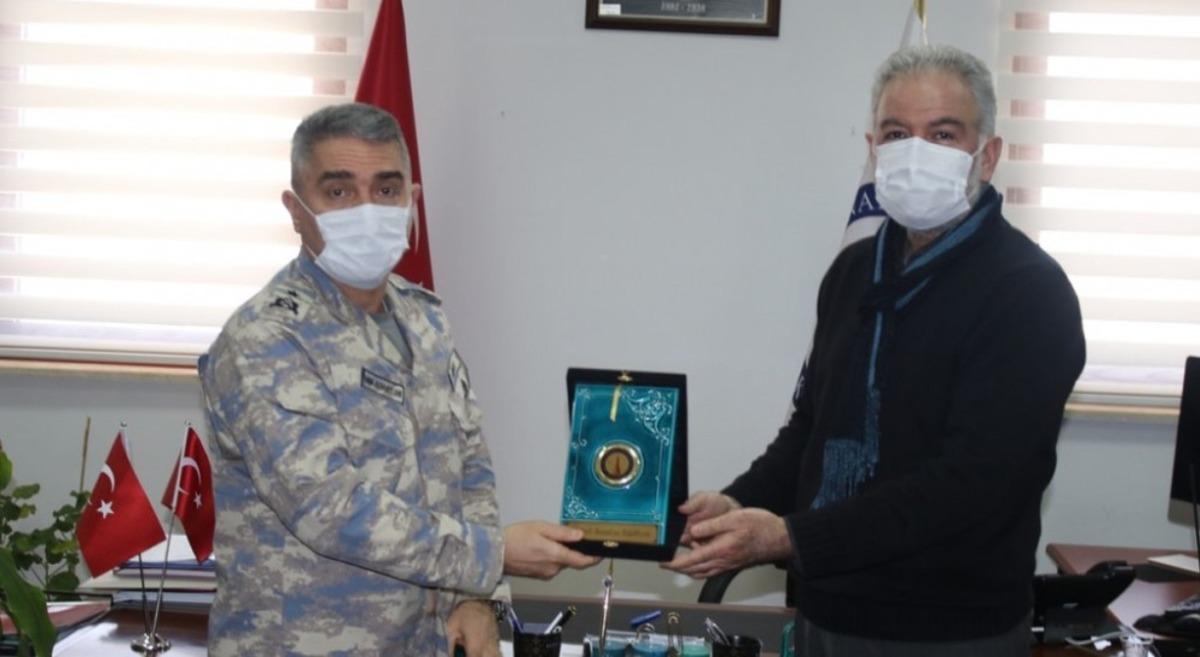 Tuğgeneral G&uuml;nd&uuml;z&rsquo;den G&uuml;zel Sanatlar Fak&uuml;ltesi&rsquo;ne ziyaret