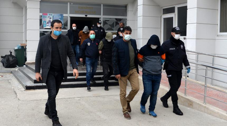 2 milyon 700 bin TL’lik altını gasbetmeye çalıştı, 'Büyük paraydı olmadı işte' dedi