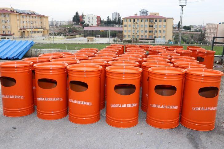 Toroslar Belediyesi, kent mobilyalarını kendi atölyesinde üretiyor G4