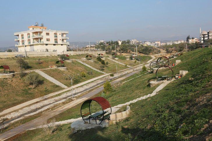 Toroslar Belediyesi, kent mobilyalarını kendi atölyesinde üretiyor G5