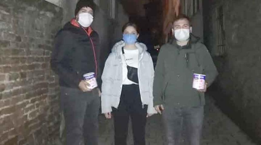 AK Partili gen&ccedil;lerden bebekli ailelere maması desteği