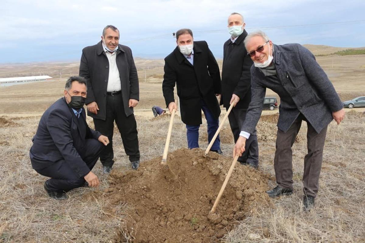 Sungurlu&rsquo;da bin 500 fidan toprakla buluştu