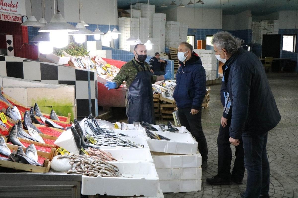 Balık&ccedil;ılara mor ve mavi ışık denetimi