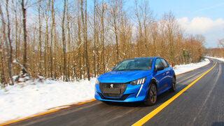 Yeni Peugeot 208 1.2 Purtech 130 Bg EAT8 GT test ettik! Yeni Peugeot 208 alınır mı? Yeni Peugeot 208 kaç para? Yeni 208 ne kadar yakıyor? Yeni Peugeot 208'in bagajı kaç litre?