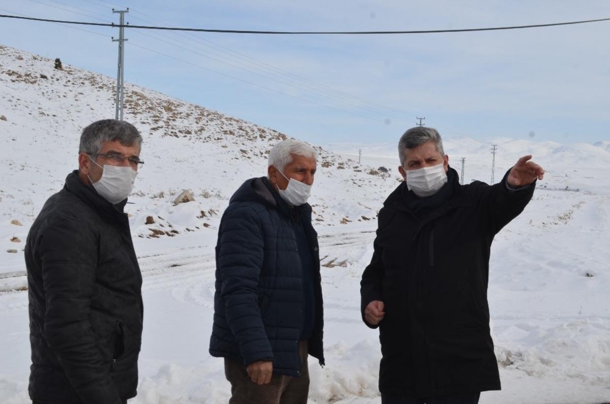 Başkan Altun Ak&ccedil;atı ve Emir&ouml;ren Mahallelerini ziyaret etti