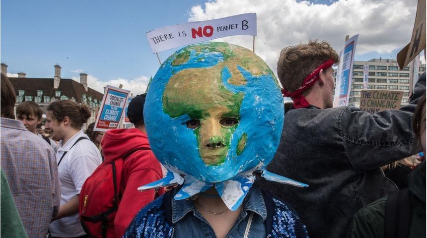 BM anketi: 50 &uuml;lkede n&uuml;fusun &uuml;&ccedil;te ikisi iklim değişikliğini acil sorun olarak g&ouml;r&uuml;yor