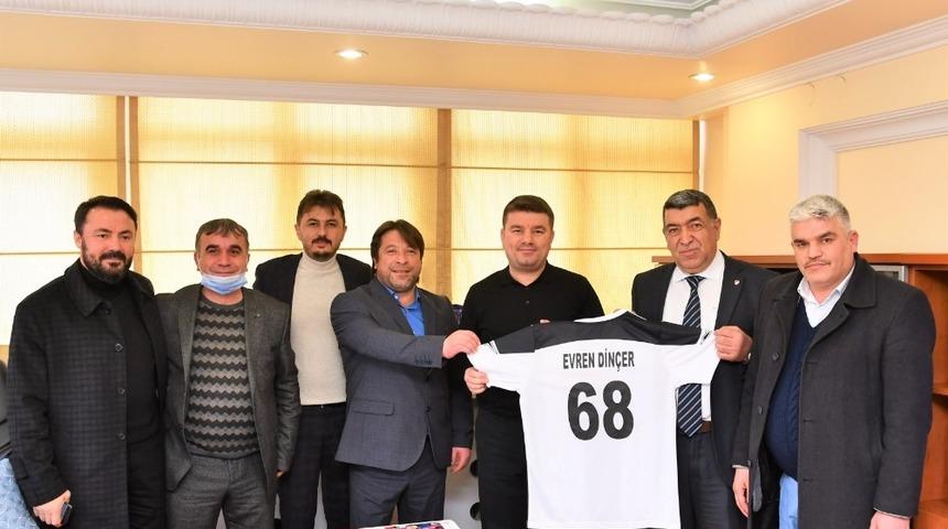 Başkan Din&ccedil;er&rsquo;den amat&ouml;r spor kul&uuml;plerine tam destek
