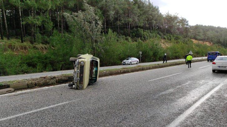 Kuşadası’nda otomobil takla attı, bir kişi yaralandı G4
