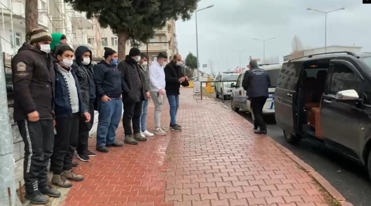 VIP ara&ccedil;la Avrupa&rsquo;ya ka&ccedil;arken yakalandılar