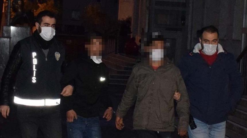 Bir gecede üç motosiklet çalan hırsızlar yakalandı