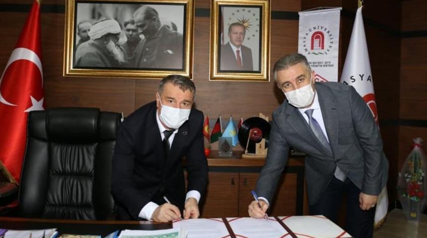 Anadolu’nun Oxford’u Amasya’da eğitimde işbirliği için imzalar atıldı