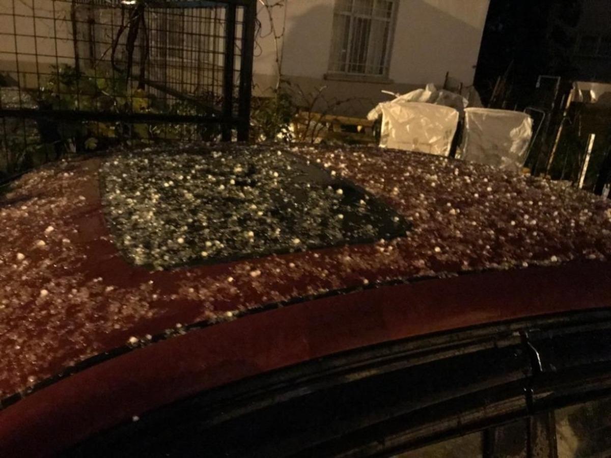 Marmaris&rsquo;te yıllar sonra kar tanecikleri d&uuml;şt&uuml;