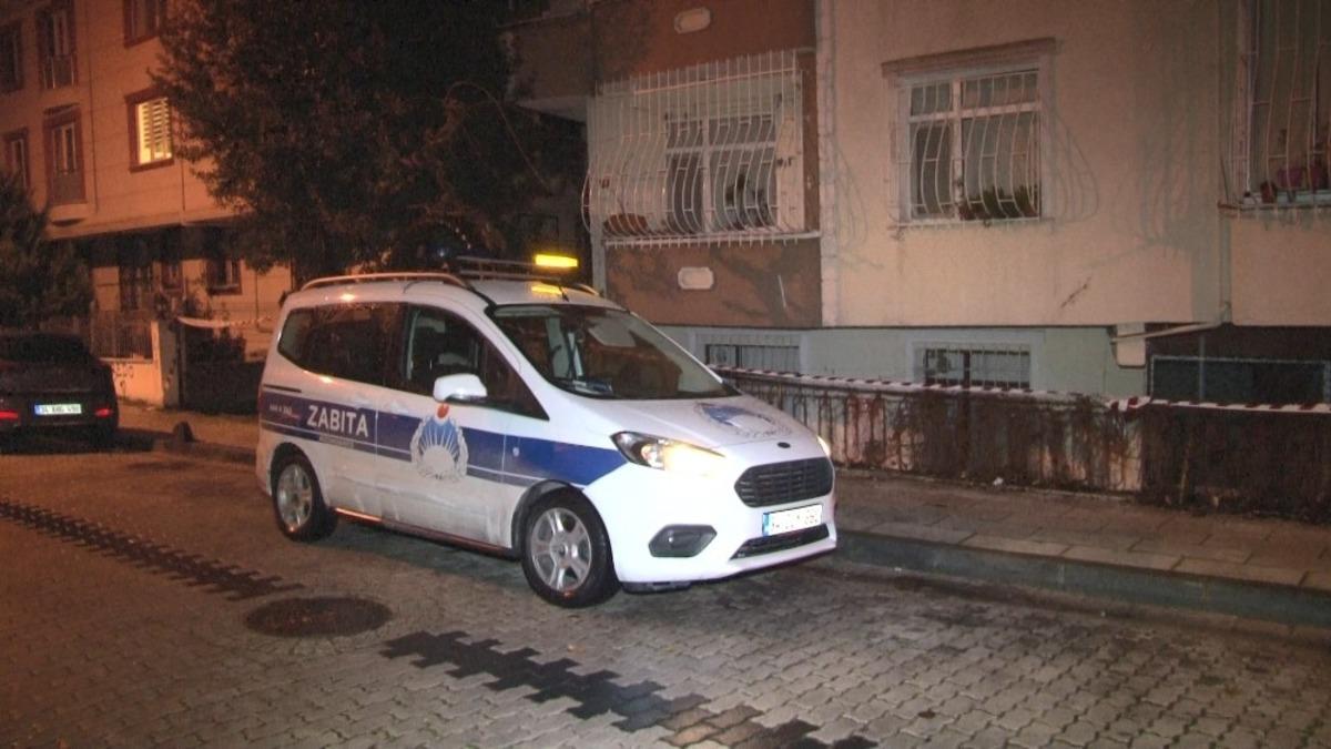 K&uuml;&ccedil;&uuml;k&ccedil;ekmece&rsquo;de istinat duvarı &ccedil;&ouml;kt&uuml;, bir bina boşaltıldı