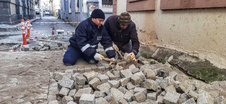 Ayvalık’ta tarihi kent sokaklarına zar taşı G4