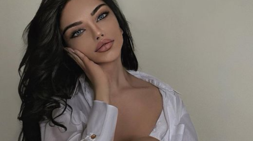 Cinsiyet değiştirdikten sonra yepyeni bir yaşama adım atan Türk ünlüler!