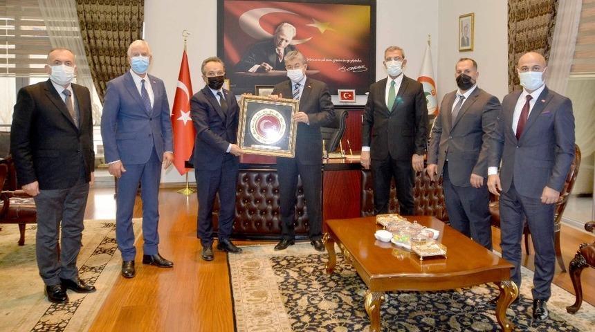 Osmaniye&rsquo;deki y&uuml;k&uuml;ml&uuml;lere "iş makinesi operat&ouml;rl&uuml;ğ&uuml;" eğitimi verilecek